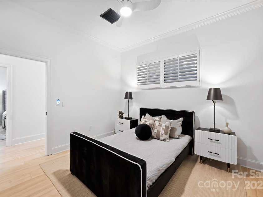 127 Tryon Street, Charlotte, NC 28202.  MLS# CAR4308165, YatesRealty ID 5550. Guest bedroom 2 