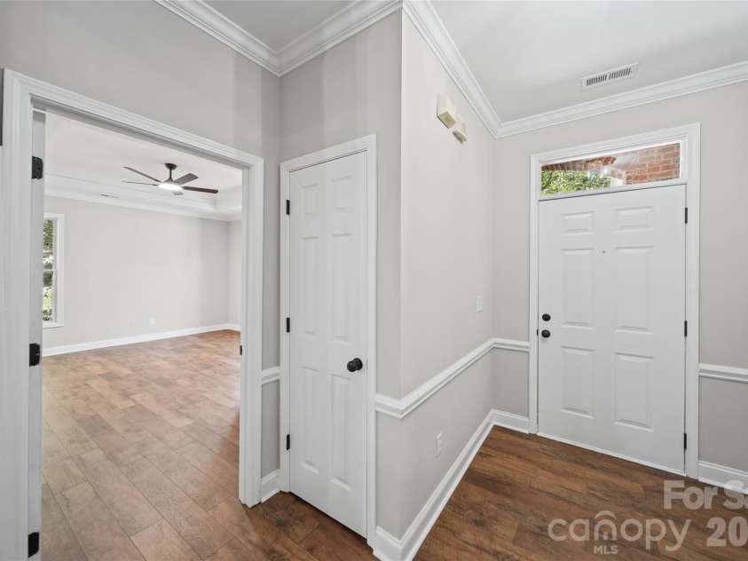3741 Oak View Court, Matthews, NC 28105.  MLS# CAR4431812, YatesRealty ID 55507. 