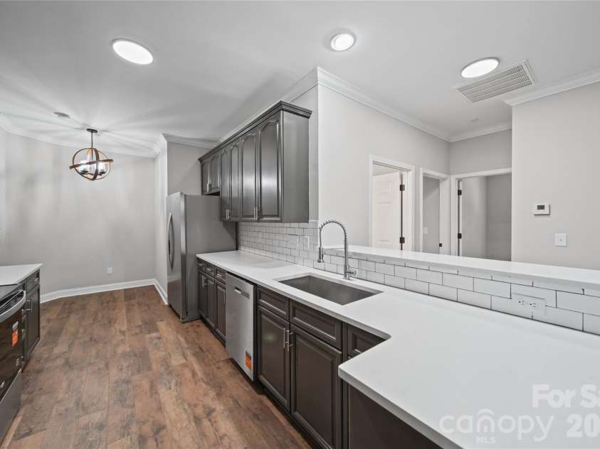 3741 Oak View Court, Matthews, NC 28105.  MLS# CAR4431812, YatesRealty ID 55507. 