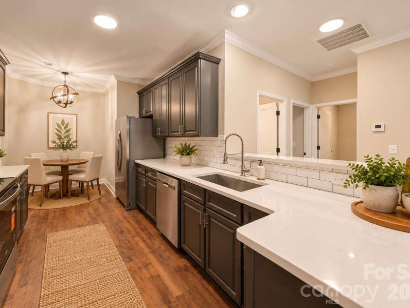 3741 Oak View Court, Matthews, NC 28105.  MLS# CAR4431812, YatesRealty ID 55507. 