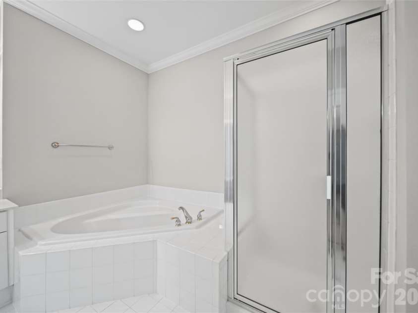 3741 Oak View Court, Matthews, NC 28105.  MLS# CAR4431812, YatesRealty ID 55507. 
