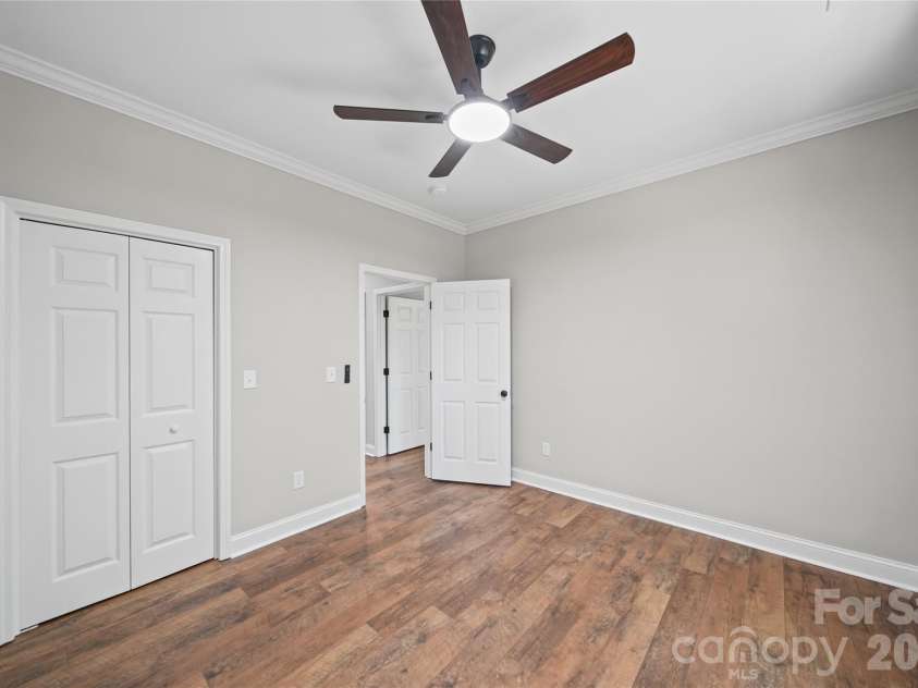 3741 Oak View Court, Matthews, NC 28105.  MLS# CAR4431812, YatesRealty ID 55507. 