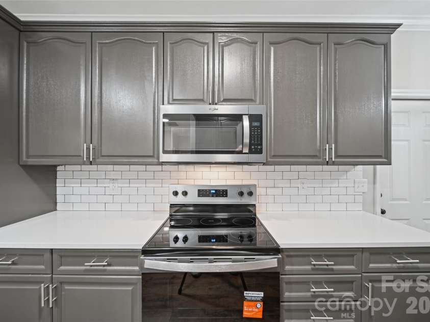 3741 Oak View Court, Matthews, NC 28105.  MLS# CAR4431812, YatesRealty ID 55507. 