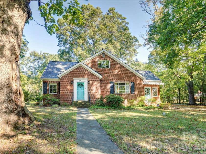 50 Park Drive, Concord, NC 28027.  MLS# CAR4432135, YatesRealty ID 55509. 