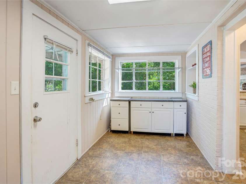 50 Park Drive, Concord, NC 28027.  MLS# CAR4432135, YatesRealty ID 55509. 