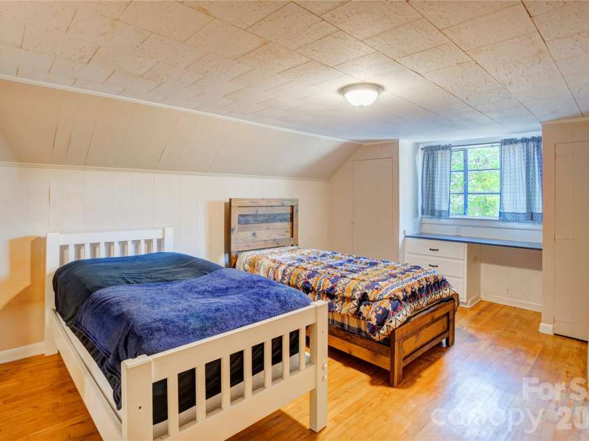 50 Park Drive, Concord, NC 28027.  MLS# CAR4432135, YatesRealty ID 55509. 