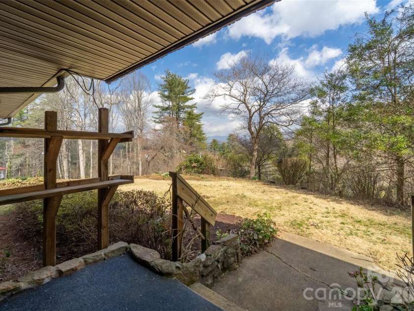 401 Country Club Drive, Cullowhee, NC 28723.  MLS# CAR4355089, YatesRealty ID 5551. 