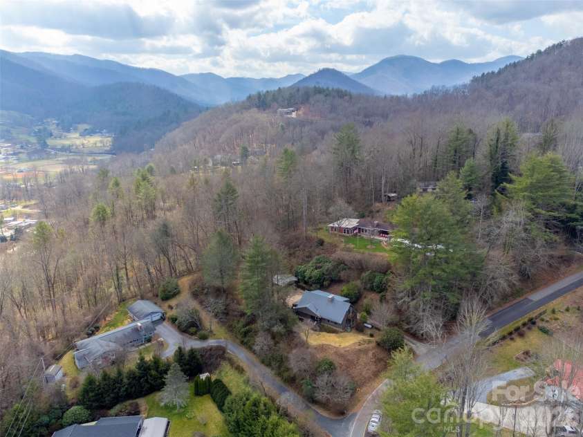 401 Country Club Drive, Cullowhee, NC 28723.  MLS# CAR4355089, YatesRealty ID 5551. 