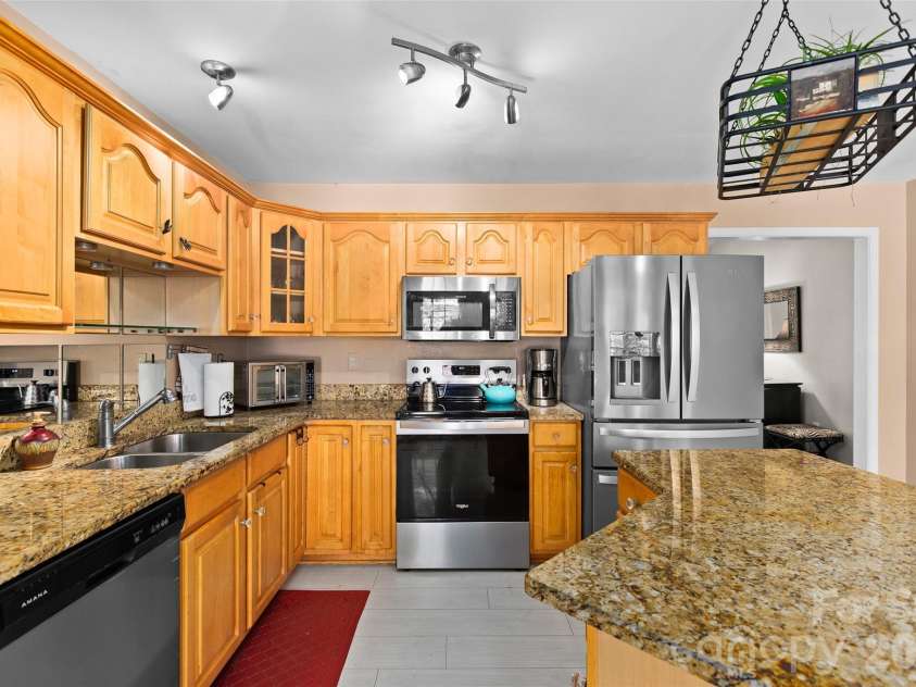 4618 Hendrix Court, Concord, NC 28025.  MLS# CAR4431884, YatesRealty ID 55512. Kitchen