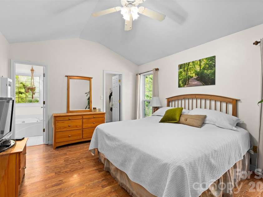 4618 Hendrix Court, Concord, NC 28025.  MLS# CAR4431884, YatesRealty ID 55512. Primary Bedroom
