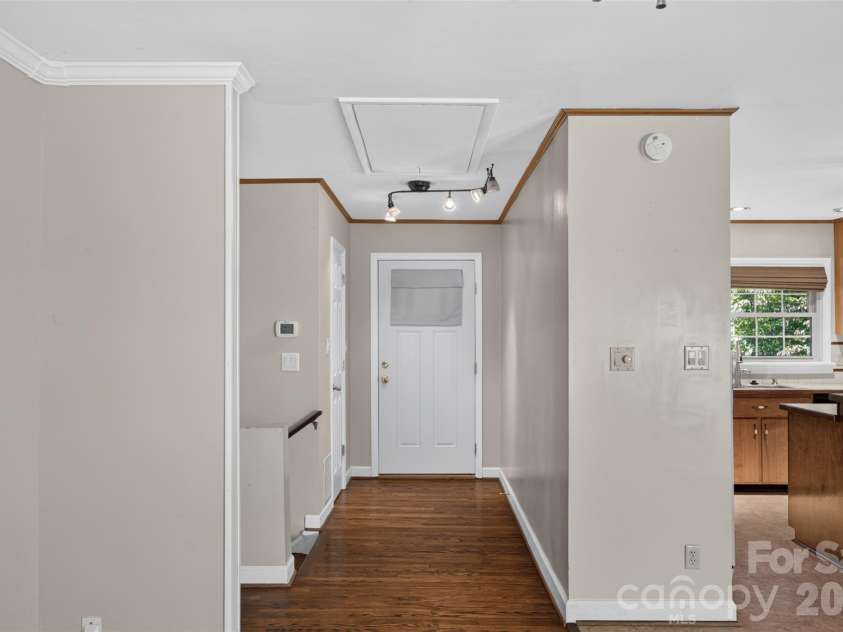 3325 Saint Evans Road, Charlotte, NC 28214.  MLS# CAR4432718, YatesRealty ID 55513. 