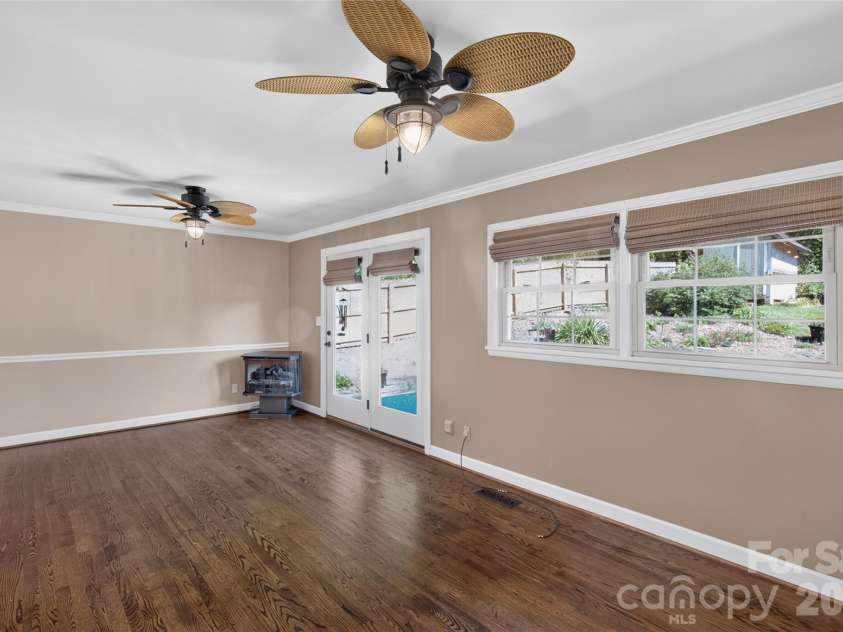 3325 Saint Evans Road, Charlotte, NC 28214.  MLS# CAR4432718, YatesRealty ID 55513. 