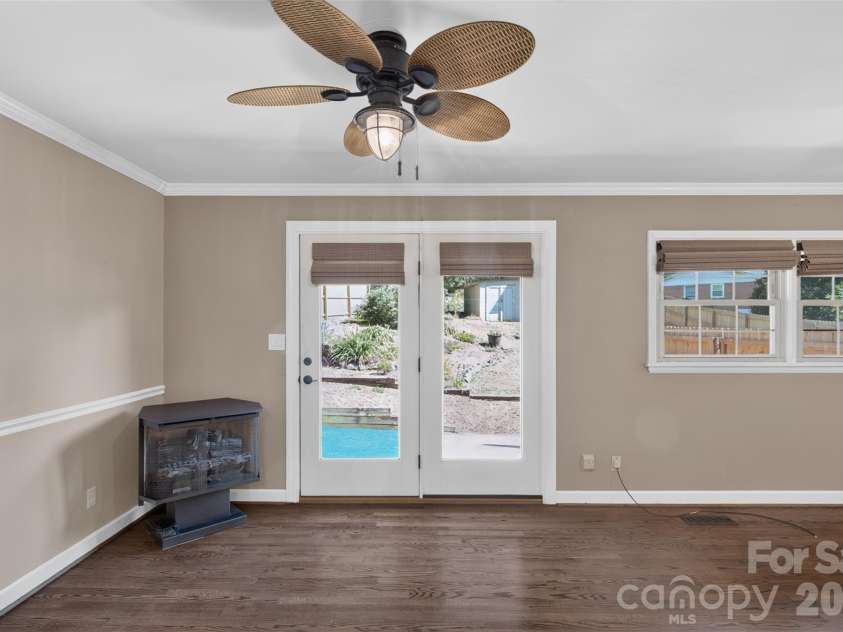 3325 Saint Evans Road, Charlotte, NC 28214.  MLS# CAR4432718, YatesRealty ID 55513. 