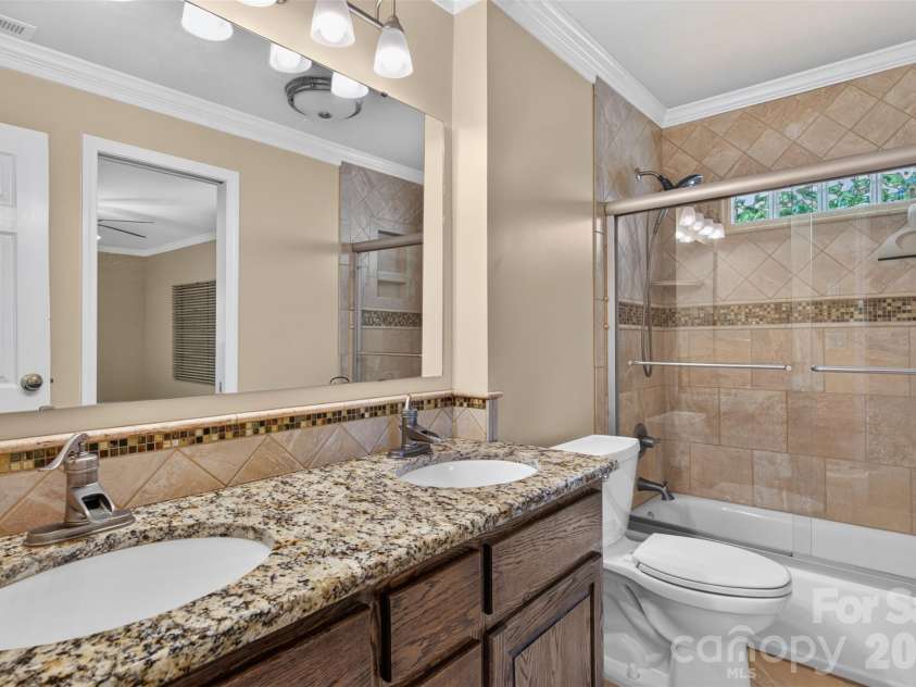 3325 Saint Evans Road, Charlotte, NC 28214.  MLS# CAR4432718, YatesRealty ID 55513. 
