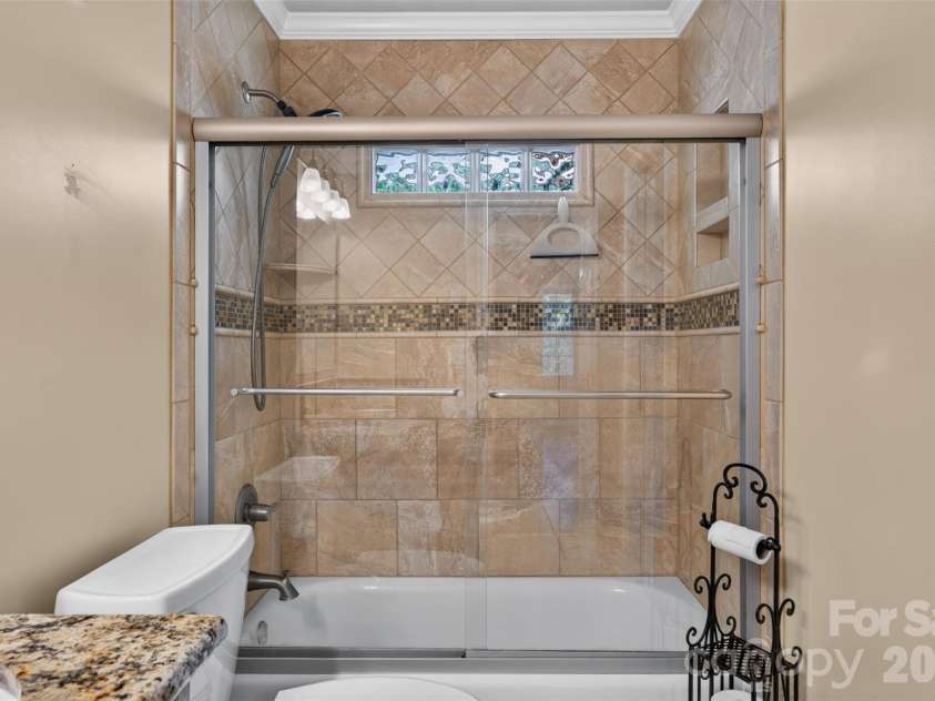 3325 Saint Evans Road, Charlotte, NC 28214.  MLS# CAR4432718, YatesRealty ID 55513. 
