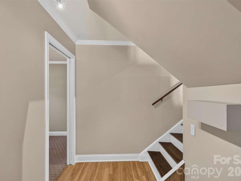 3325 Saint Evans Road, Charlotte, NC 28214.  MLS# CAR4432718, YatesRealty ID 55513. 