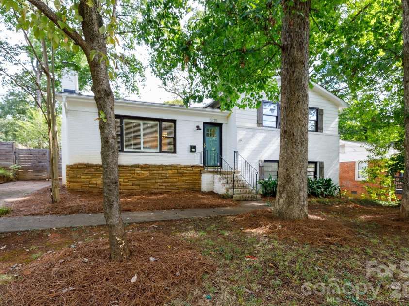 5121 Kistler Avenue, Charlotte, NC 28205.  MLS# CAR4432756, YatesRealty ID 55517. 