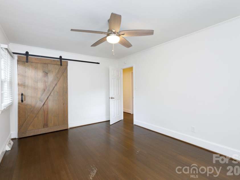 5121 Kistler Avenue, Charlotte, NC 28205.  MLS# CAR4432756, YatesRealty ID 55517. 