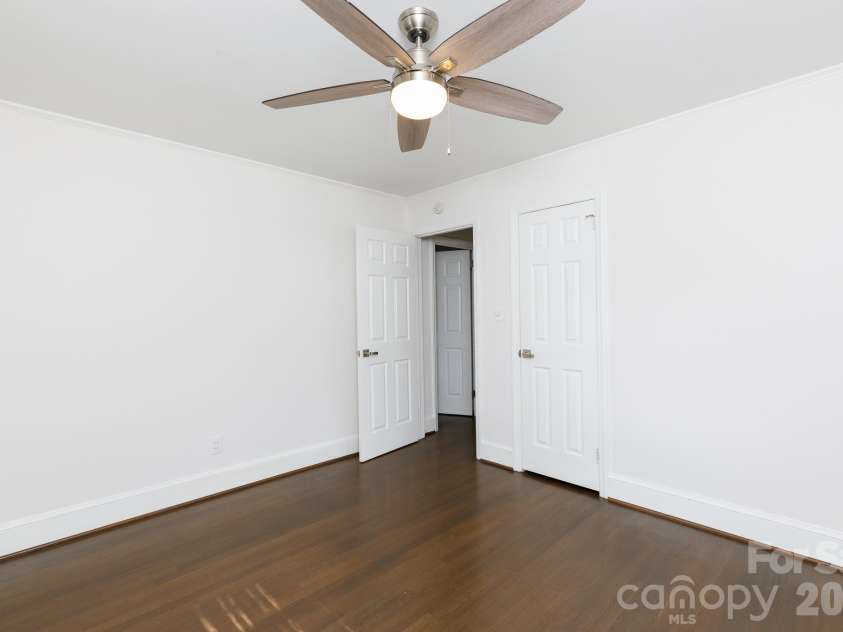 5121 Kistler Avenue, Charlotte, NC 28205.  MLS# CAR4432756, YatesRealty ID 55517. 