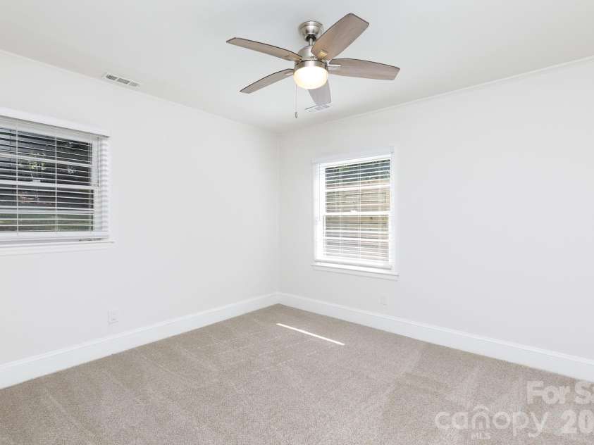 5121 Kistler Avenue, Charlotte, NC 28205.  MLS# CAR4432756, YatesRealty ID 55517. 