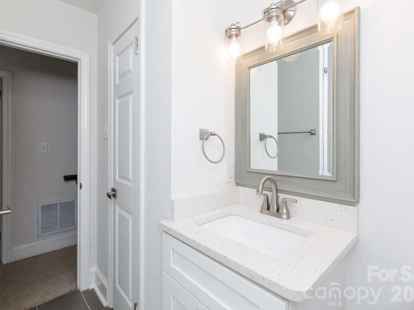 5121 Kistler Avenue, Charlotte, NC 28205.  MLS# CAR4432756, YatesRealty ID 55517. 