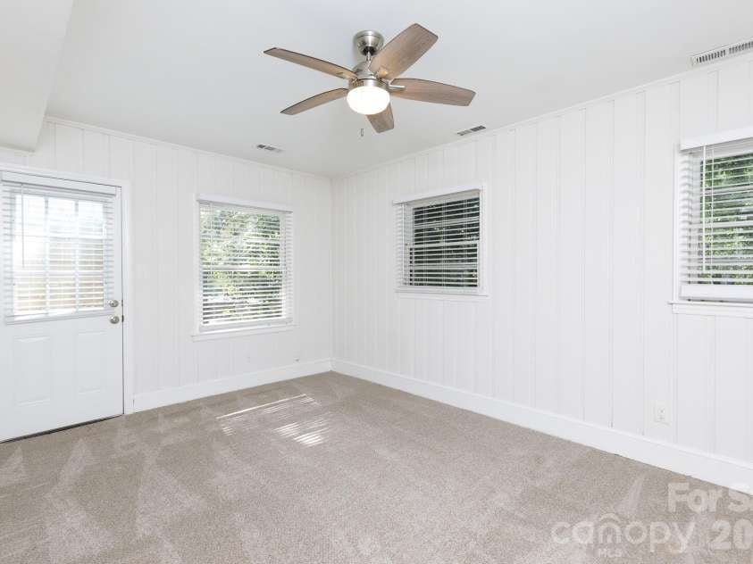 5121 Kistler Avenue, Charlotte, NC 28205.  MLS# CAR4432756, YatesRealty ID 55517. 