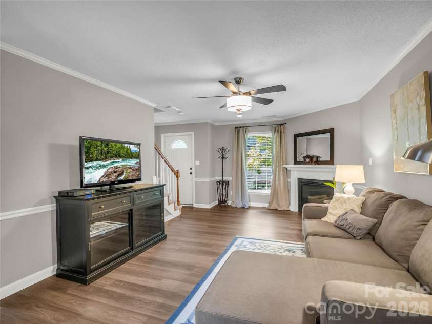 1834 Robinwood Road, Gastonia, NC 28054.  MLS# CAR4432554, YatesRealty ID 55519. 