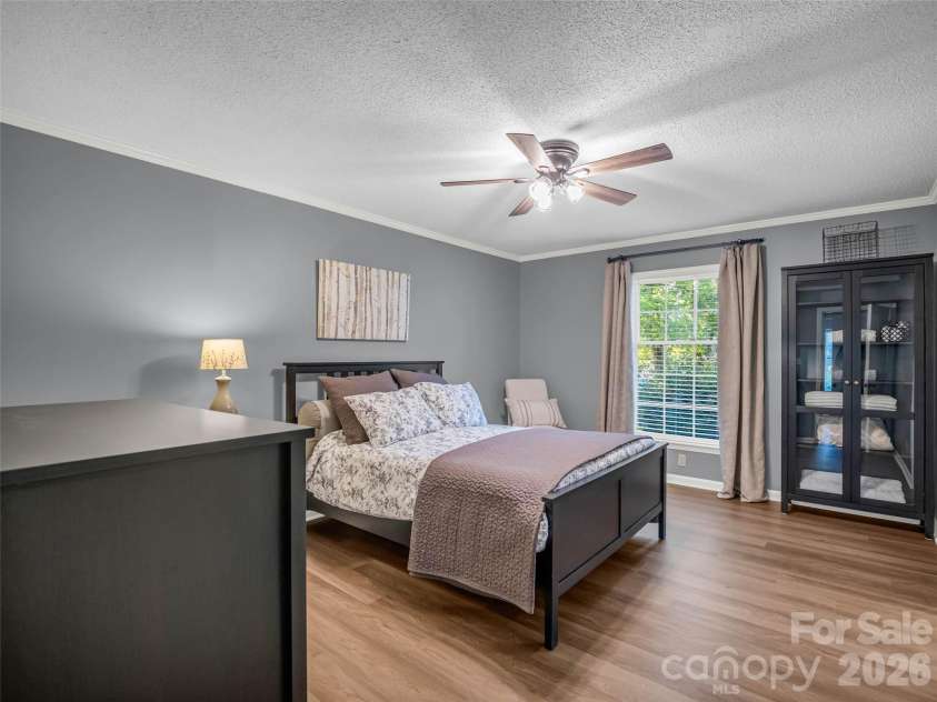 1834 Robinwood Road, Gastonia, NC 28054.  MLS# CAR4432554, YatesRealty ID 55519. 