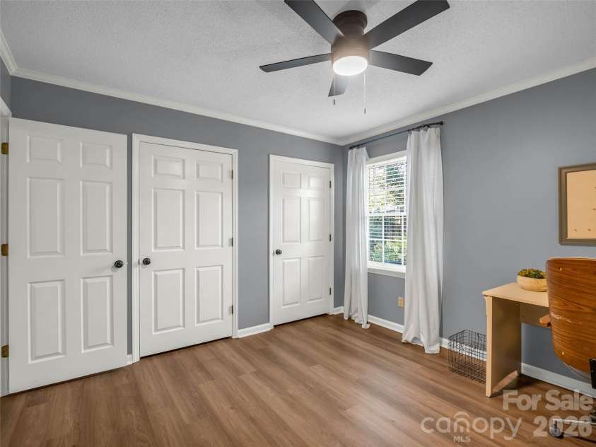1834 Robinwood Road, Gastonia, NC 28054.  MLS# CAR4432554, YatesRealty ID 55519. 