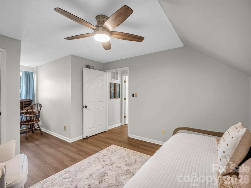 1834 Robinwood Road, Gastonia, NC 28054.  MLS# CAR4432554, YatesRealty ID 55519. 