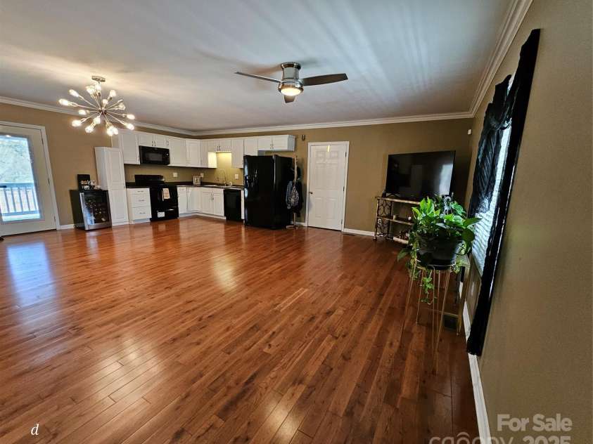 118 Knight Lane, Lawndale, NC 28090.  MLS# CAR4246350, YatesRealty ID 5552. Living