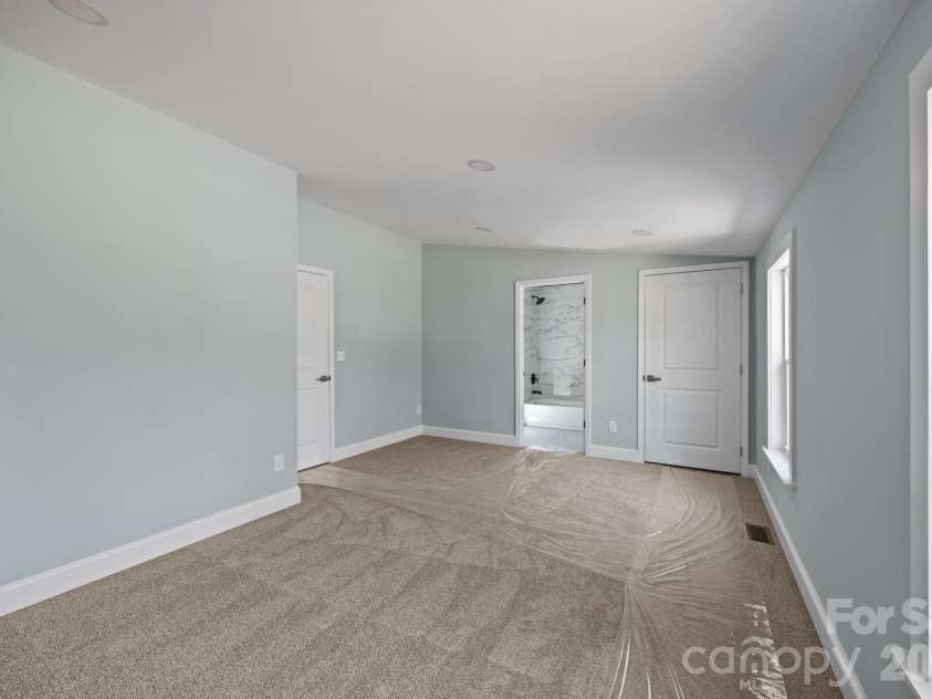 215 Crescent Heights Drive, Salisbury, NC 28146.  MLS# CAR4359710, YatesRealty ID 5552. 
