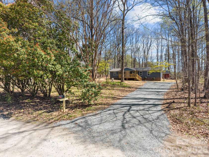 215 Crescent Heights Drive, Salisbury, NC 28146.  MLS# CAR4359710, YatesRealty ID 5552. Plenty of parking space