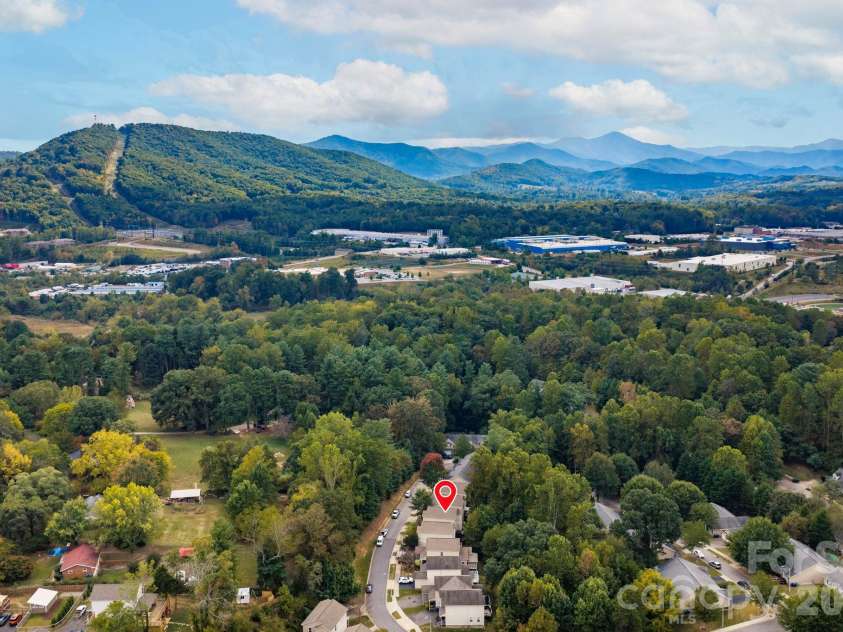 62 Kirby Road, Asheville, NC 28806.  MLS# CAR4431390, YatesRealty ID 55523. 