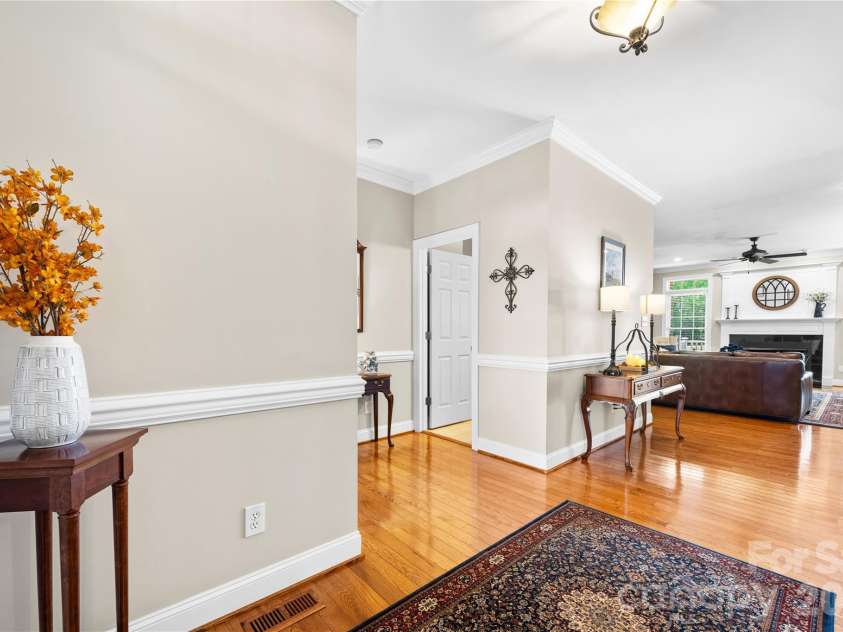 66 Hawks Ridge, Hickory, NC 28601.  MLS# CAR4431161, YatesRealty ID 55524. 