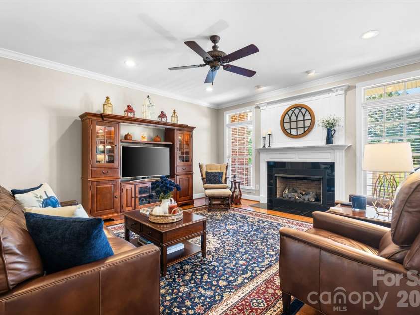 66 Hawks Ridge, Hickory, NC 28601.  MLS# CAR4431161, YatesRealty ID 55524. 