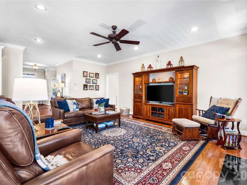 66 Hawks Ridge, Hickory, NC 28601.  MLS# CAR4431161, YatesRealty ID 55524. 