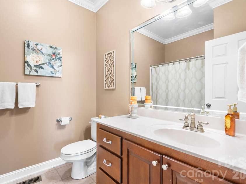 66 Hawks Ridge, Hickory, NC 28601.  MLS# CAR4431161, YatesRealty ID 55524. 