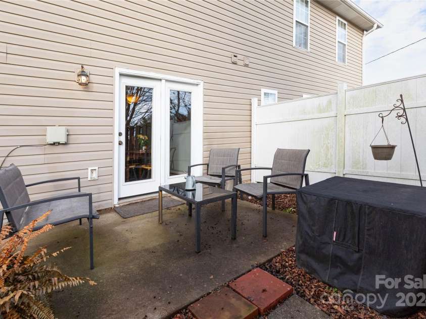 22 Yorktown Circle, Fletcher, NC 28732.  MLS# CAR4207413, YatesRealty ID 5553. Back Patio/Fenced Area