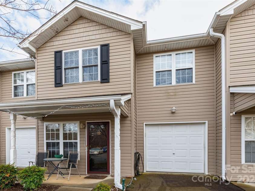 22 Yorktown Circle, Fletcher, NC 28732.  MLS# CAR4207413, YatesRealty ID 5553. Front of Home