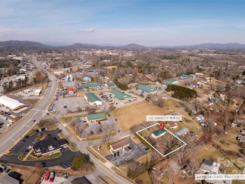 56 Fairview Avenue, Hendersonville, NC 28792.  MLS# CAR4354003, YatesRealty ID 5553. 