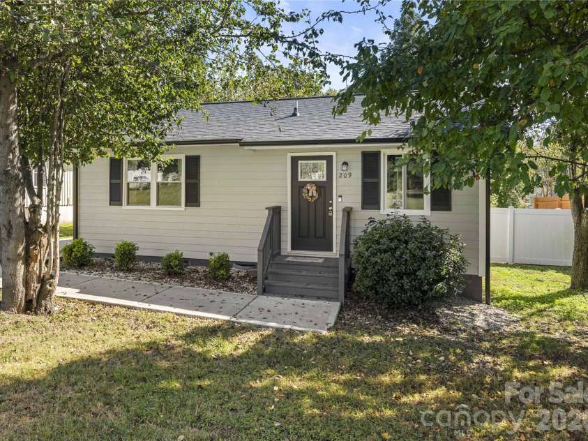 209 Rhyne Street, Stanley, NC 28164.  MLS# CAR4432643, YatesRealty ID 55531. 