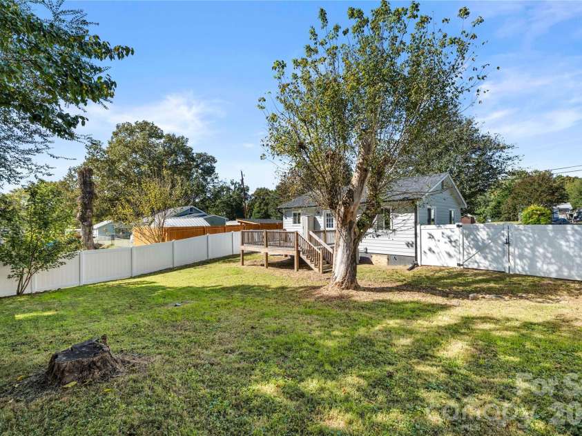 209 Rhyne Street, Stanley, NC 28164.  MLS# CAR4432643, YatesRealty ID 55531. 