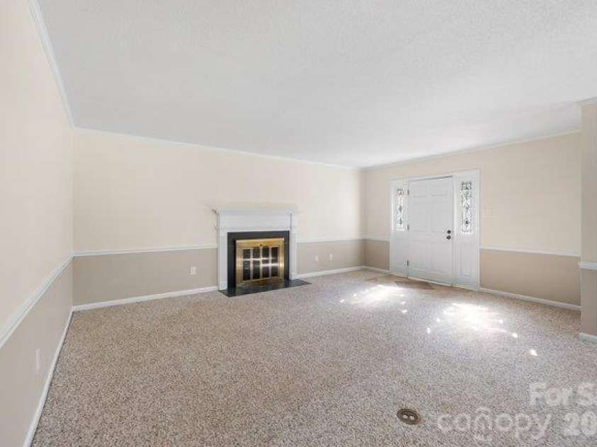 746 Main Street, Mooresville, NC 28115.  MLS# CAR4432552, YatesRealty ID 55532. 