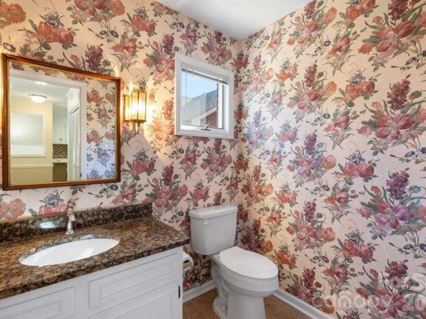 746 Main Street, Mooresville, NC 28115.  MLS# CAR4432552, YatesRealty ID 55532. 