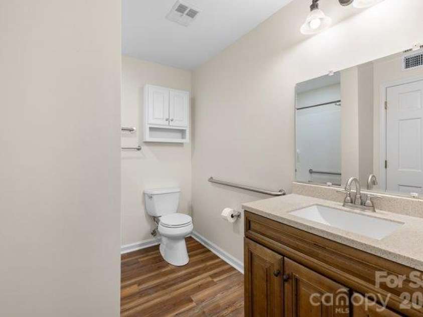 746 Main Street, Mooresville, NC 28115.  MLS# CAR4432552, YatesRealty ID 55532. 