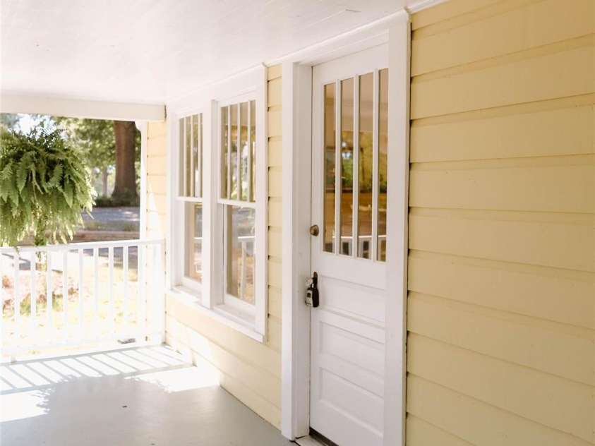 215 Krimminger Avenue, Concord, NC 28025.  MLS# CAR4432746, YatesRealty ID 55535. 