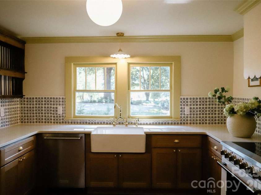 215 Krimminger Avenue, Concord, NC 28025.  MLS# CAR4432746, YatesRealty ID 55535. 