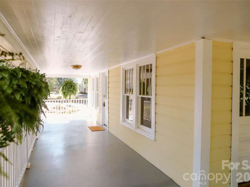 215 Krimminger Avenue, Concord, NC 28025.  MLS# CAR4432746, YatesRealty ID 55535. 