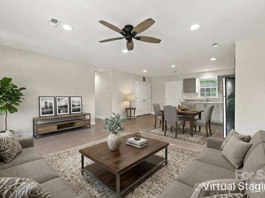 203 Crestview Drive, Thomasville, NC 27360.  MLS# CAR4432527, YatesRealty ID 55537. 